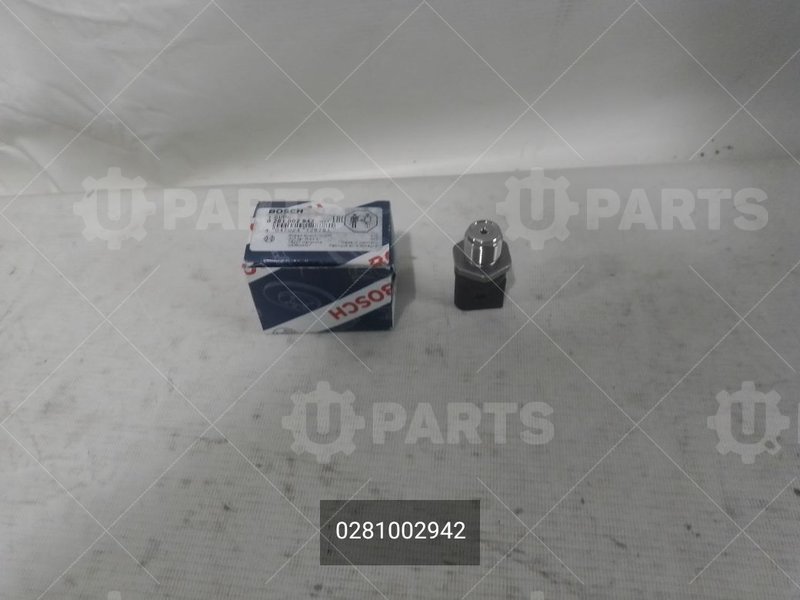 0281002942 Датчик давления топлива 