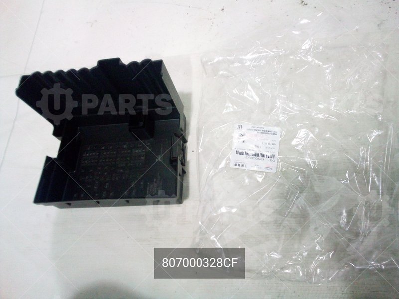 807000328CF Крышка блока предохранителей 