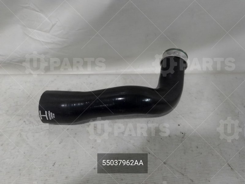 Патрубок интеркуллера CHRYSLER для JEEP GRAND CHEROKEE (2005 - 2011) (Кат.номер: 55037962AA)