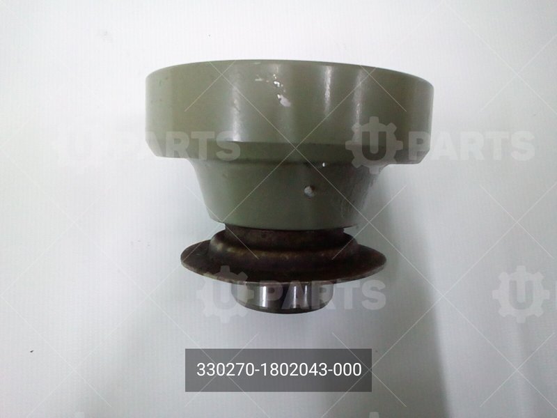 330270-1802043-000 Фланец раздаточной коробки полный привод нового образца (8 отверстий) 