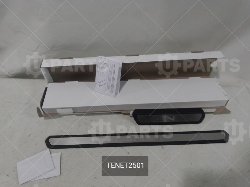 Пластиковые накладки на пороги, с металлической вставкой, брендированные TENET (Кат.номер: TENET2501)
